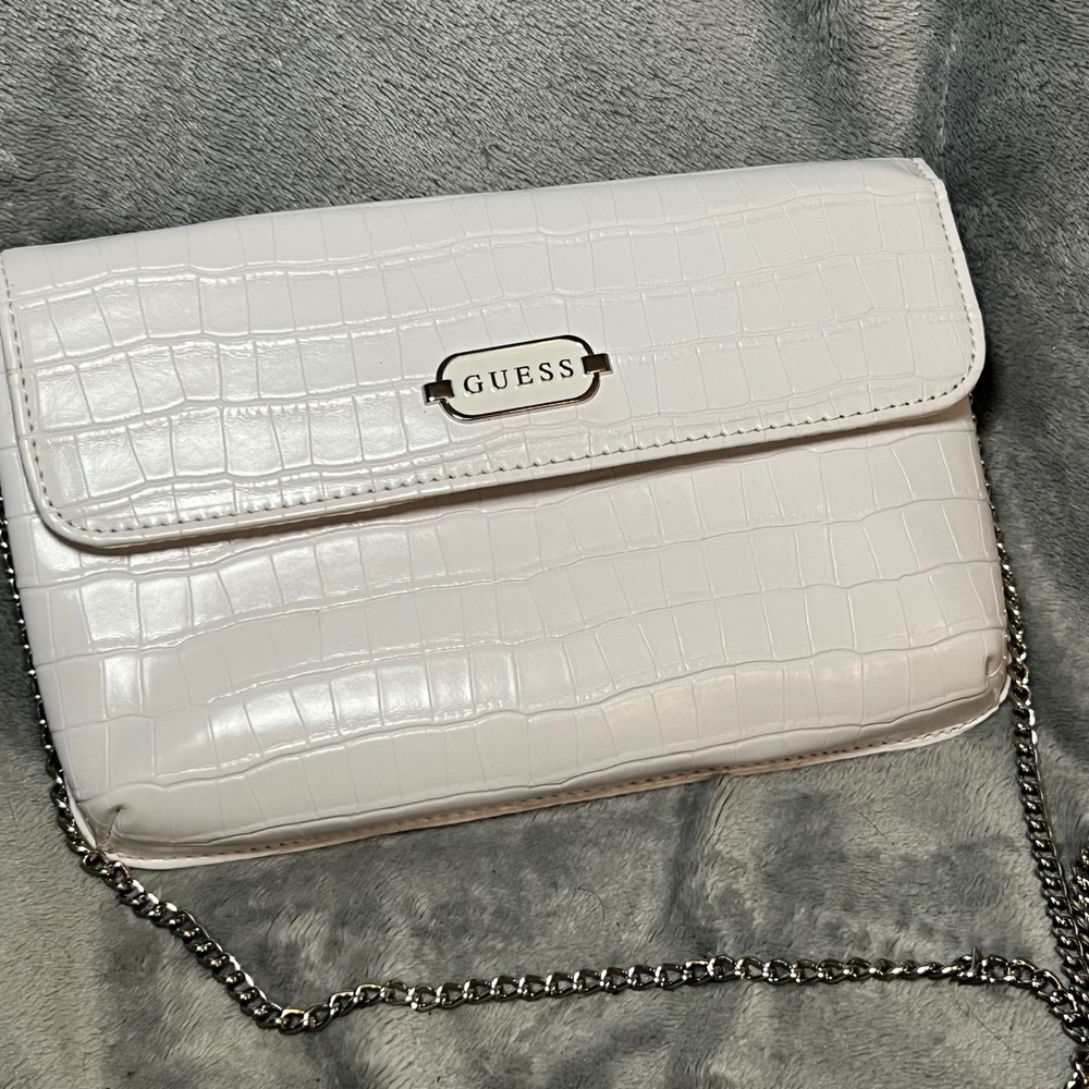 Guess White Croc Embossed Chain Crossbody Clutch Purse Y2K Glam Evening Bag